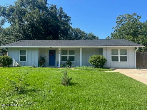 152 Lafayette Cir, Ocean Springs, MS, 39564-5527 | Card Image