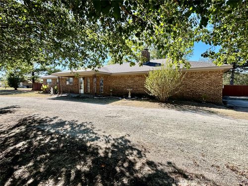 12636 N County Road 3395, Stratford, OK, 74872-8319 | Card Image