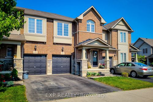 65 Royal Winter Dr, Binbrook, ON, L0R1C0 | Card Image
