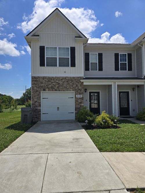 240 Warrior Pl, Ashland City, TN, 37015 | Card Image
