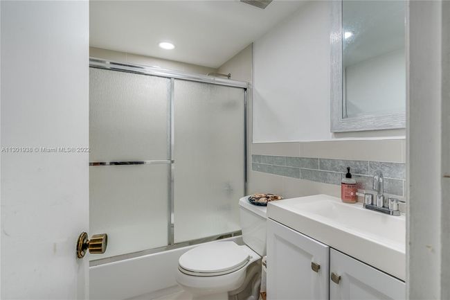 APT-106 - 6451 N University Dr, Condo with 2 bedrooms, 2 bathrooms and null parking in Tamarac FL | Image 16