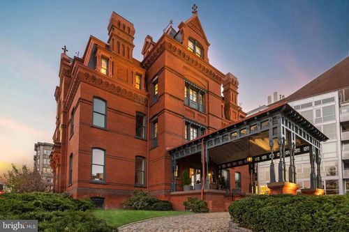 2000 Massachusetts Ave Nw, WASHINGTON, DC, 20036-1022 | Card Image