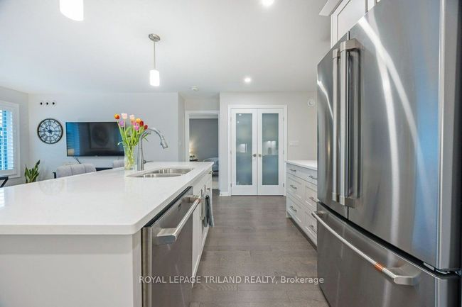 25 Feathers Cross, House attached with 4 bedrooms, 3 bathrooms and 2 parking in St Thomas ON | Image 13