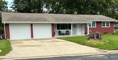 916 Kriedeman Dr, Stoughton, WI, 53589-1045 | Card Image