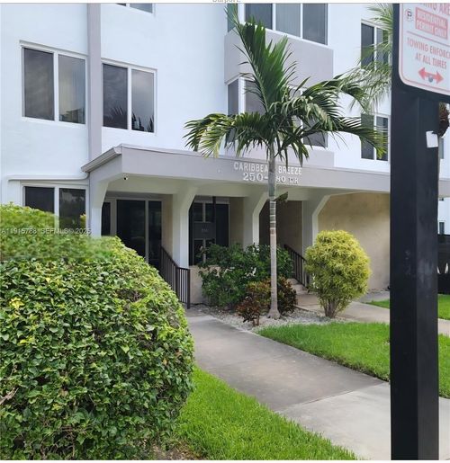 510-250 180th Dr, Sunny Isles Beach, FL, 33160-2796 | Card Image