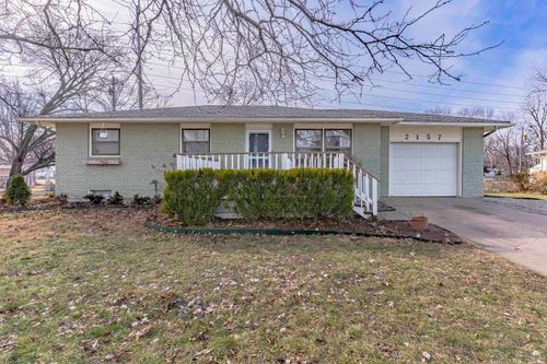 2157 Griffith Ter, Manhattan, KS, 66502-4743 | Card Image