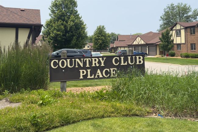 D1 - 201 Carol Ct, Condo with 2 bedrooms, 2 bathrooms and 1 parking in Pontiac IL | Image 32