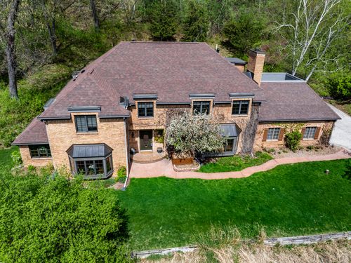 3640 Old Vineyard Rd, La Crosse, WI, 54601-6153 | Card Image