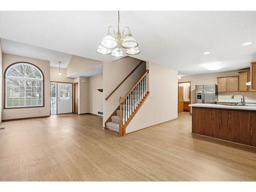 2305 Rosemary Curv, HUDSON, WI, 54016-8062 | Card Image