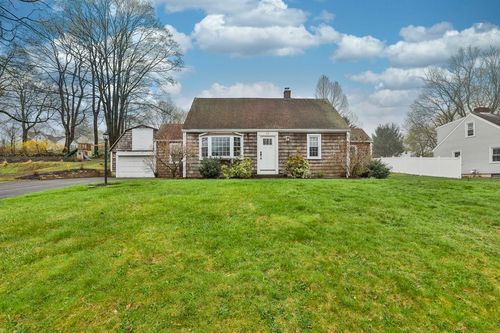 63 Wellington St, Marlborough, MA, 01752-3320 | Card Image