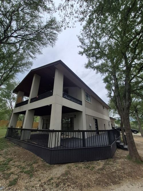 126 Deer Run Dr, Cedar Creek, TX, 78612-9748 | Card Image
