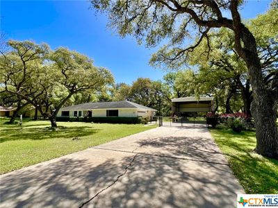 1157 Live Oak Drive, House other with 3 bedrooms, 2 bathrooms and null parking in Inez TX | Image 2