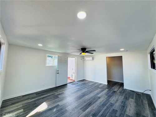 5557 Lemon, Long Beach, CA, 90805 | Card Image