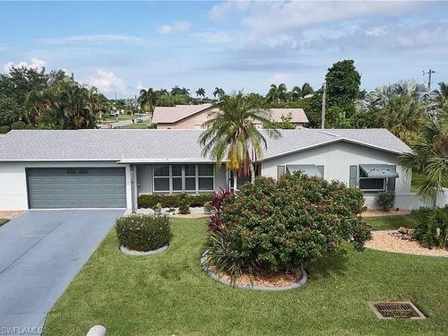 4240 Se 3rd Ave, Cape Coral, FL, 33904-8482 | Card Image