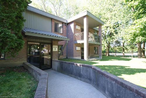 c205-12 Montgomery Dr, Wallaceburg, ON, N8A5B5 | Card Image