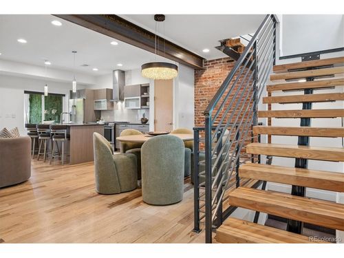 2125 S Grant St, Denver, CO, 80210-4425 | Card Image