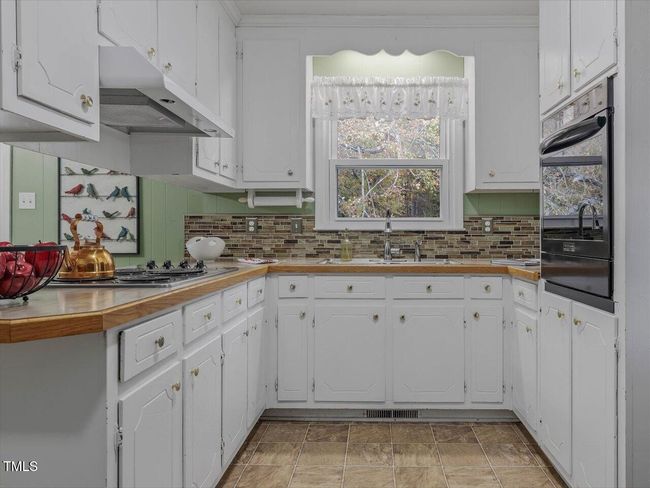 26-Kitchen | Image 29