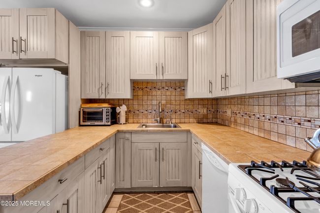 401 3 Rd Ave, House other with 7 bedrooms, 3 bathrooms and null parking in Asbury Park NJ | Image 25
