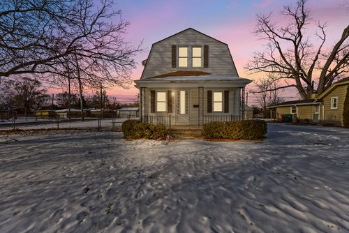 23013 Melrose Ave, Eastpointe, MI, 48021-1753 | Card Image