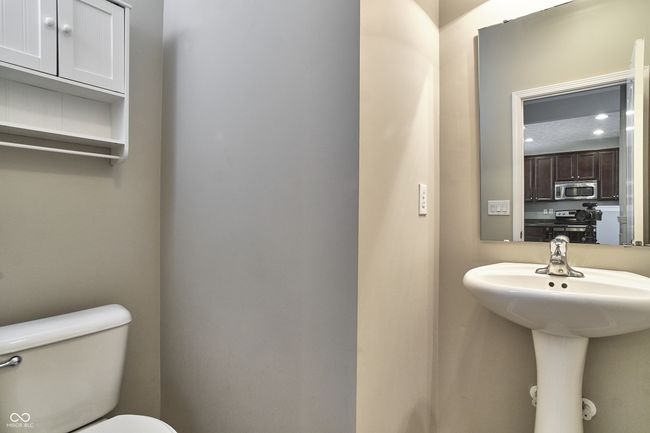13499 Molique Blvd, Townhouse with 2 bedrooms, 3 bathrooms and null parking in Fishers IN | Image 23