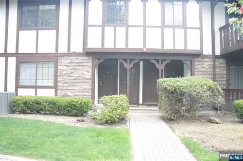 3801 Mark Twain Way, Mahwah, NJ, 07430 | Card Image