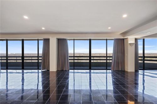 26cd-2660 Peachtree Rd Nw, Atlanta, GA, 30305-3673 | Card Image