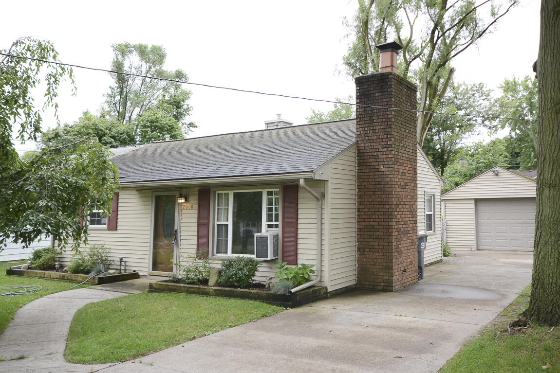 Eckener Dr, Portage, MI 49002