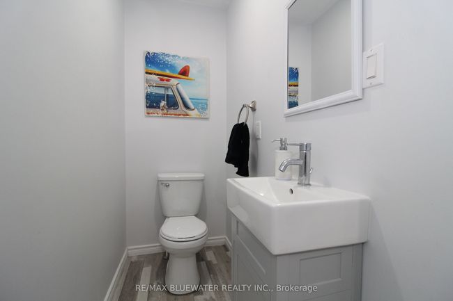 45 John St N, House other with 3 bedrooms, 2 bathrooms and 4 parking in Zurich ON | Image 27