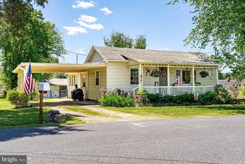 207 8th St, Grottoes, VA, 24441-1725 | Card Image