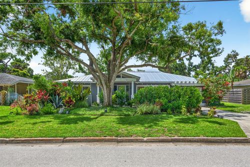 2460 Hillview St, SARASOTA, FL, 34239-3033 | Card Image