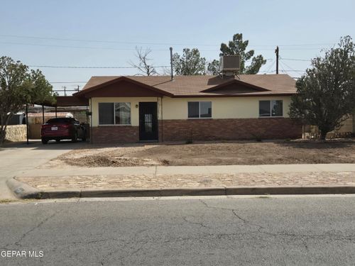 7729 Broadway Dr, El Paso, TX, 79915-3821 | Card Image