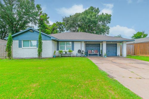 150 Gruss Dr, Houston, TX, 77060-1312 | Card Image