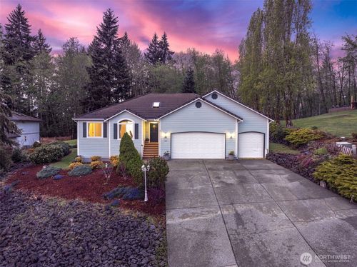 135 Northridge Dr, Centralia, WA, 98531-9207 | Card Image