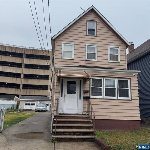 68 Atlantic St, Carteret, NJ, 07008-2657 | Card Image