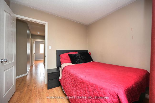39 Decker Hollow Cir, House attached with 3 bedrooms, 6 bathrooms and 2 parking in Brampton ON | Image 12
