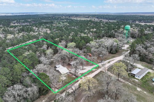 326 Thomas Ln, Trinity, TX, 75862-7996 | Card Image
