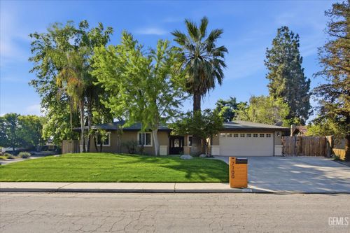 7100 Tioga Ct, Bakersfield, CA, 93309 | Card Image