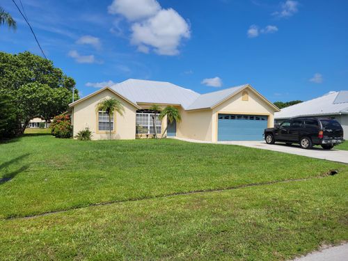 2570 Se West Blackwell Dr, Port St. Lucie, FL, 34952-7367 | Card Image