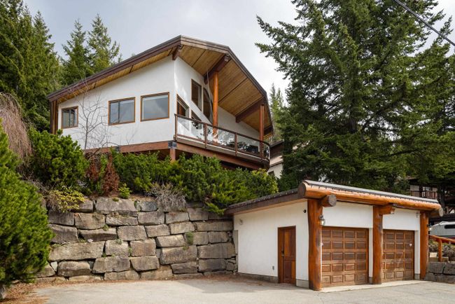 7414 Ambassador (49% Ownership) Crescent, House other with 5 bedrooms, 4 bathrooms and 5 parking in Whistler BC | Image 2