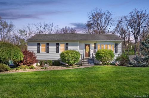 175 Barnes Rd, Washingtonville, NY, 10992-1931 | Card Image