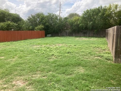 133 Sutton Place-Lot 24, Uvalde, TX, 78801 | Card Image