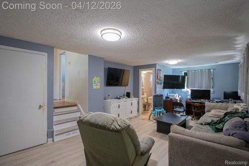 35501 Griswald St, Clinton Township, MI, 48035-2620 | Card Image