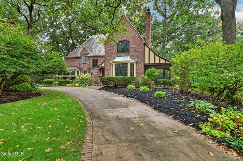 216 Van Rensselaer Blvd, Menands, NY, 12204-1323 | Card Image