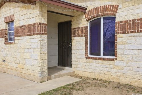 554 Park Village Dr, San Antonio, TX, 78227-1224 | Card Image