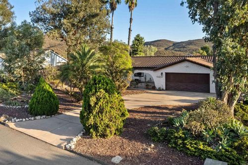 25811 Bellemore Dr, Ramona, CA, 92065-4801 | Card Image