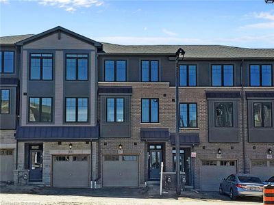 106 - 10 Birmingham Dr, Townhouse with 3 bedrooms, 1 bathrooms and 2 parking in Cambridge ON | Image 3