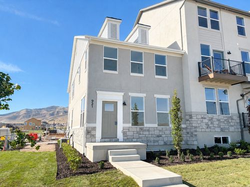 221-921 W Halvorsen Pkwy, Saratoga Springs, UT, 84045-3965 | Card Image