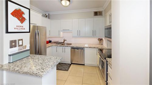 904-212 Kerr St, Oakville, ON, L6K3B1 | Card Image