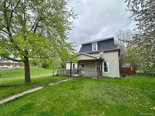 1 1st St, Yale, MI, 48097-2801 | Card Image