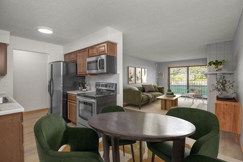 apt-116-4575 W 80th Street Cir, Bloomington, MN, 55437-1102 | Card Image